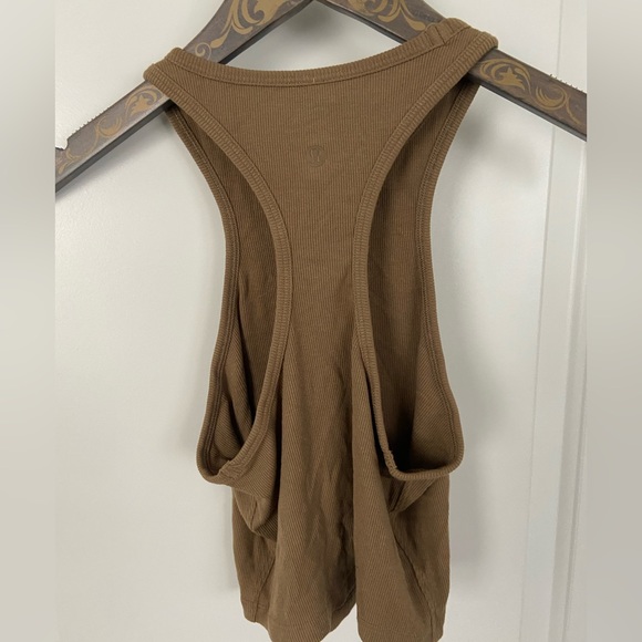 Lululemon tank top - Picture 4 of 6